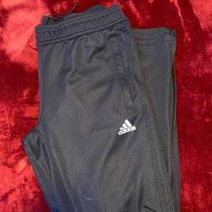 black Adidas soccer sweats ✨